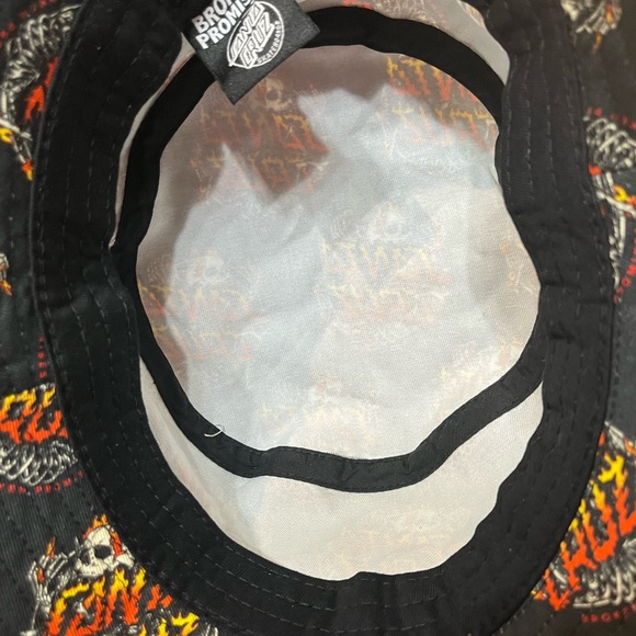 Santa Cruz bucket hat - Picture 2 of 3